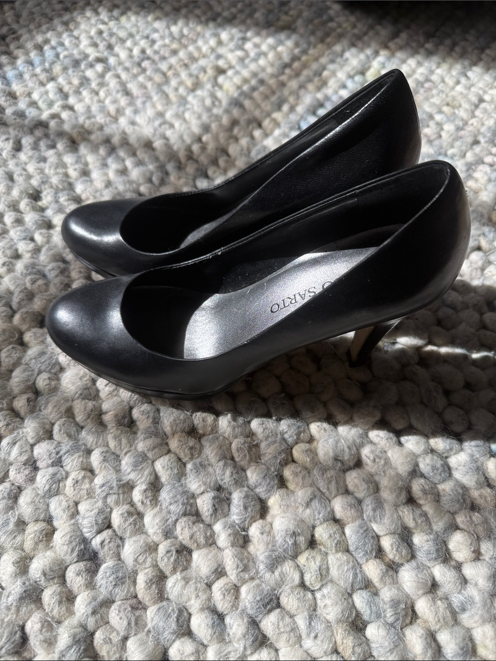 Franco Sarto Classic Napoli Black Leather size 6.5 Pumps